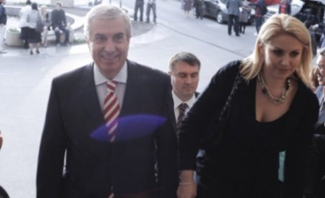 Fostul premier Călin Popescu-Tăriceanu divorţează
